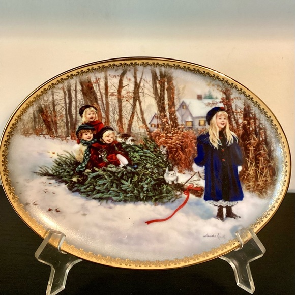 Sandra Kucks Winter Wonderland by RECO Decorative Plate - Picture 5 of 9